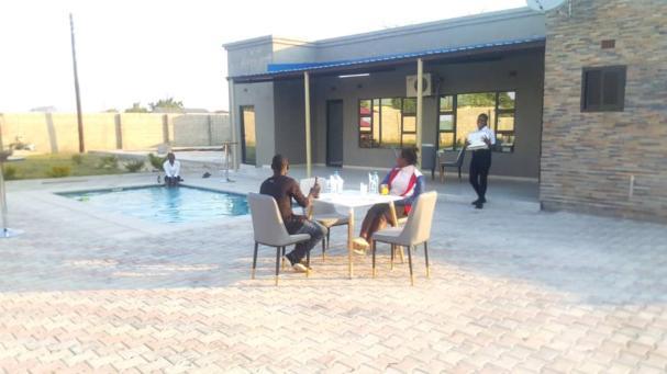 Legends Executive Lodge Choma Exterior foto